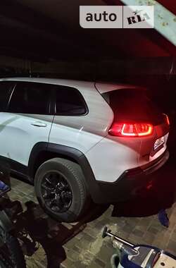 Внедорожник / Кроссовер Jeep Cherokee 2018 в Кропивницком