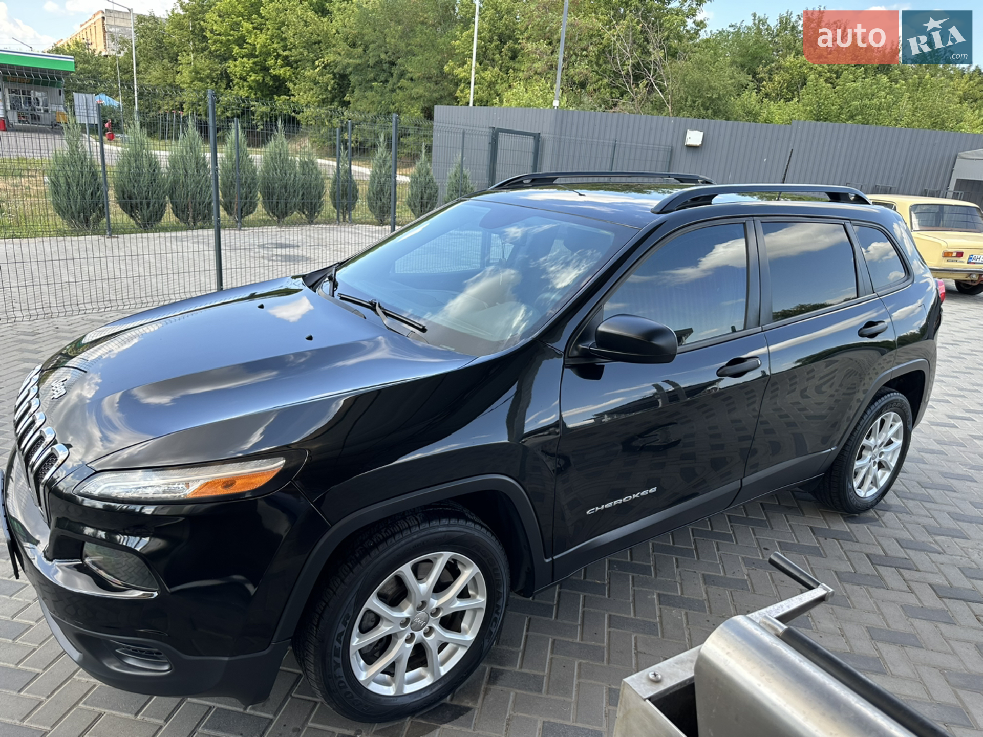 2017 Jeep Cherokee - мініатюра 5