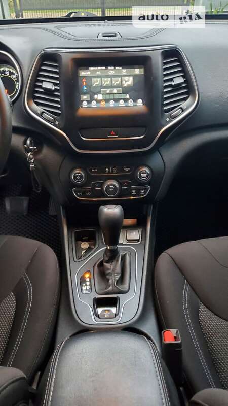 Позашляховик / Кросовер Jeep Cherokee 2018 в Калуші
