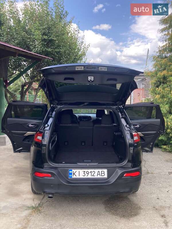 Позашляховик / Кросовер Jeep Cherokee 2017 в Ірпені фото 21 Позашляховик / Кросовер Jeep Cherokee 2017 в Ірпені