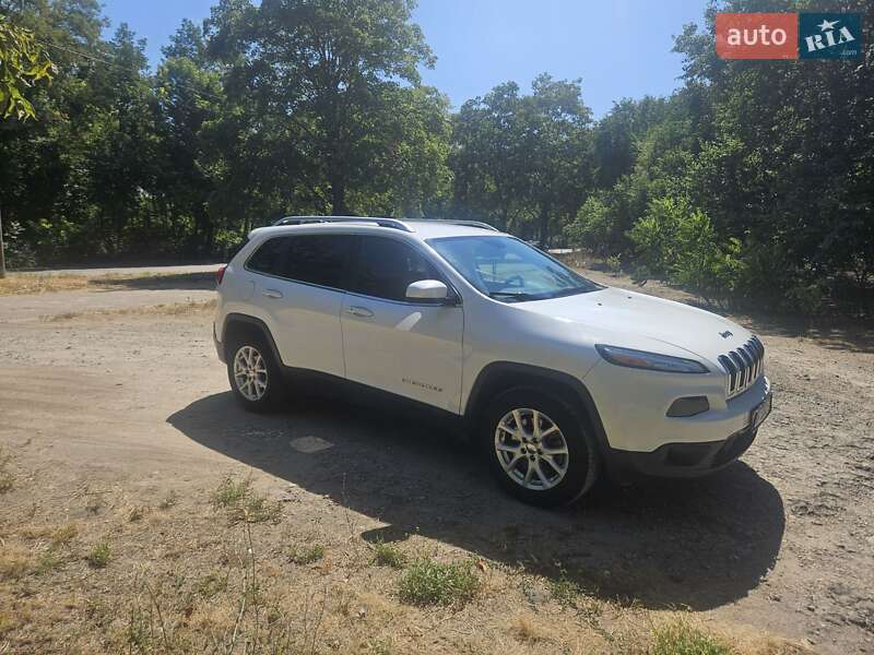 Внедорожник / Кроссовер Jeep Cherokee 2014 в Запорожье