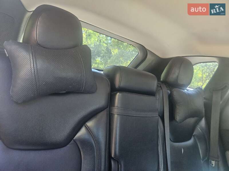 Внедорожник / Кроссовер Jeep Cherokee 2014 в Запорожье
