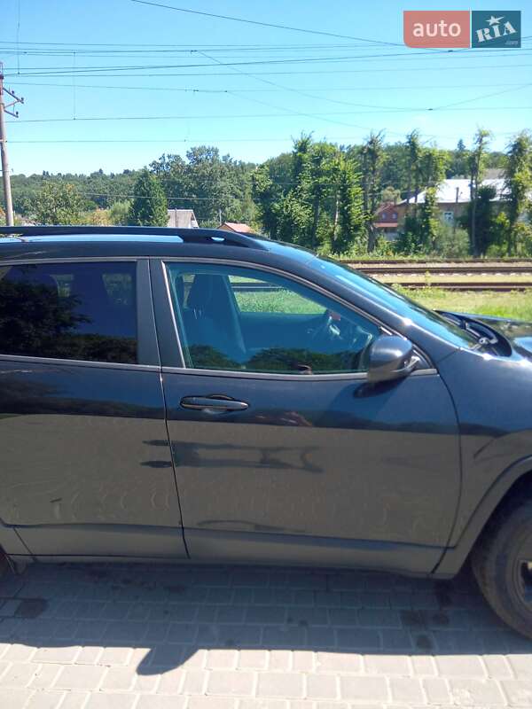 Внедорожник / Кроссовер Jeep Cherokee 2015 в Моршине фото 10 Внедорожник / Кроссовер Jeep Cherokee 2015 в Моршине