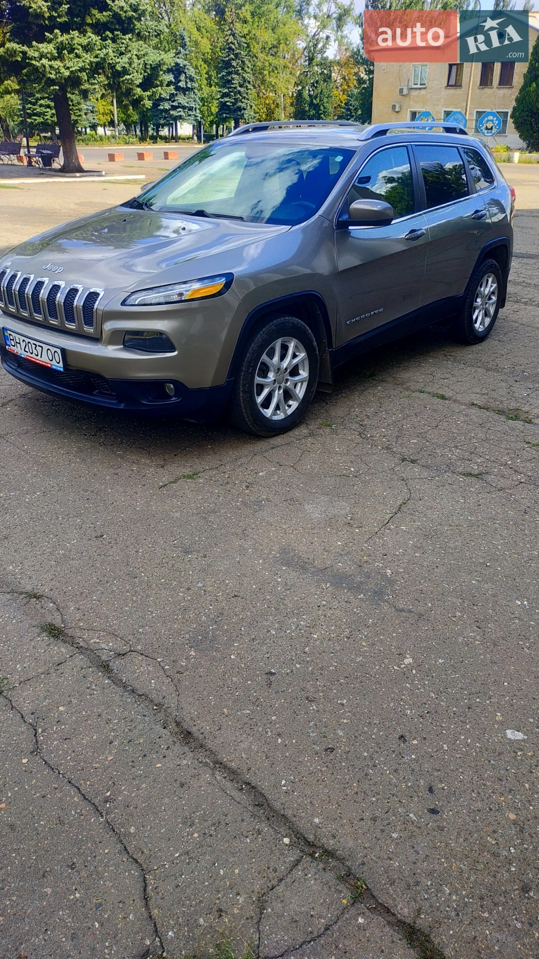 2016 Jeep Cherokee - мініатюра 13