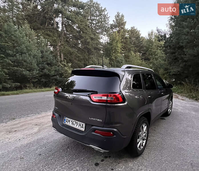 Внедорожник / Кроссовер Jeep Cherokee 2017 в Брусилове