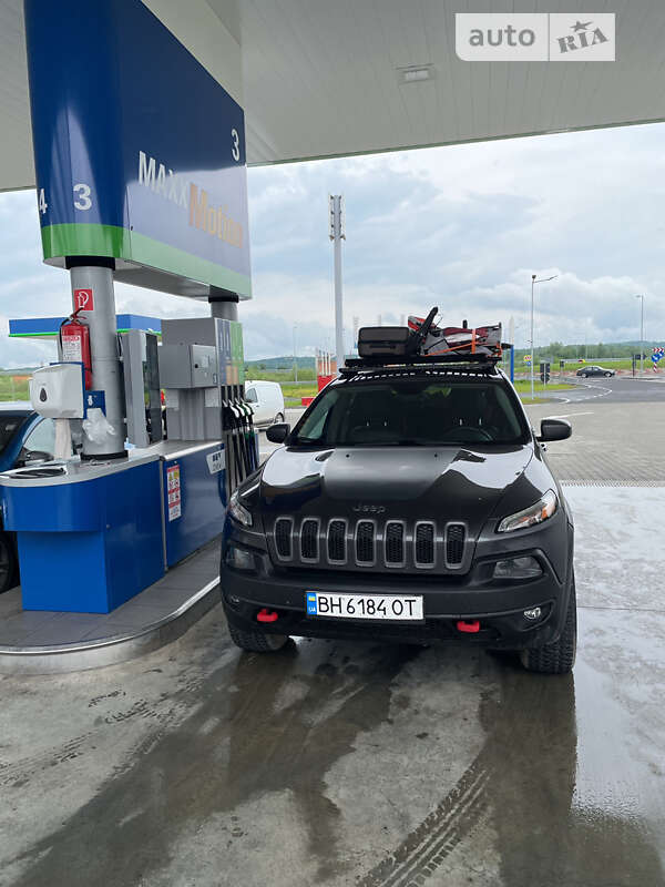 Позашляховик / Кросовер Jeep Cherokee 2013 в Одесі