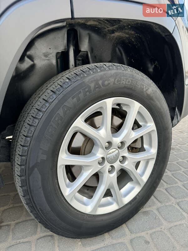 Внедорожник / Кроссовер Jeep Cherokee 2015 в Львове фото 25 Внедорожник / Кроссовер Jeep Cherokee 2015 в Львове