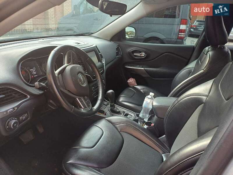 Позашляховик / Кросовер Jeep Cherokee 2020 в Олександрії