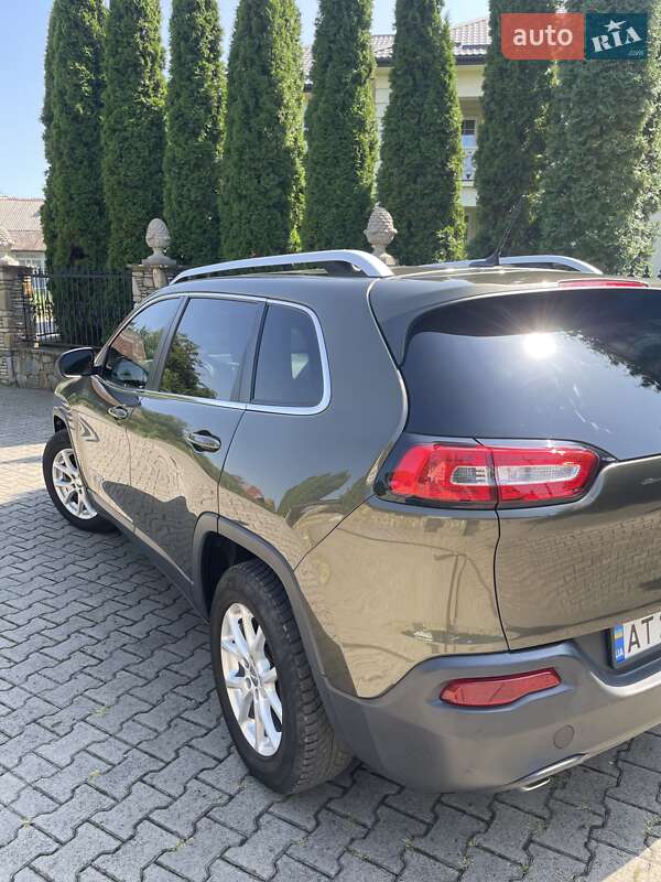 Позашляховик / Кросовер Jeep Cherokee 2014 в Надвірній