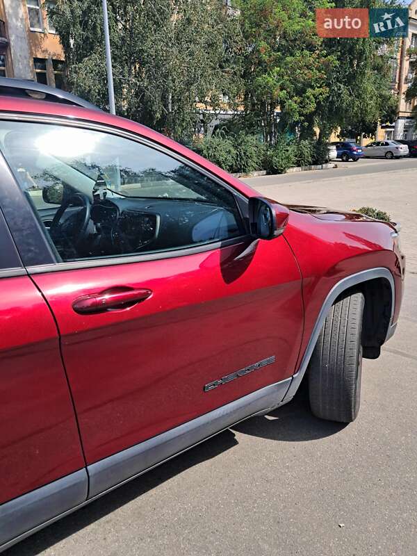 Позашляховик / Кросовер Jeep Cherokee 2018 в Новомосковську