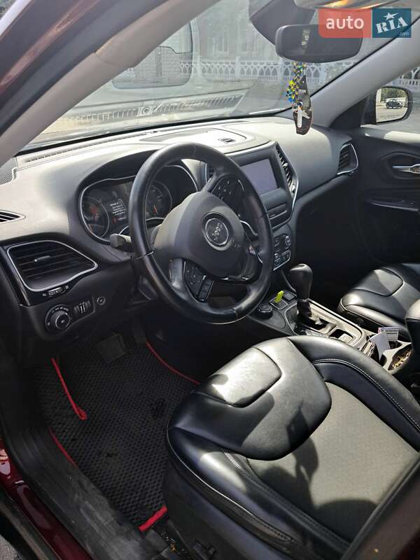 Позашляховик / Кросовер Jeep Cherokee 2018 в Новомосковську