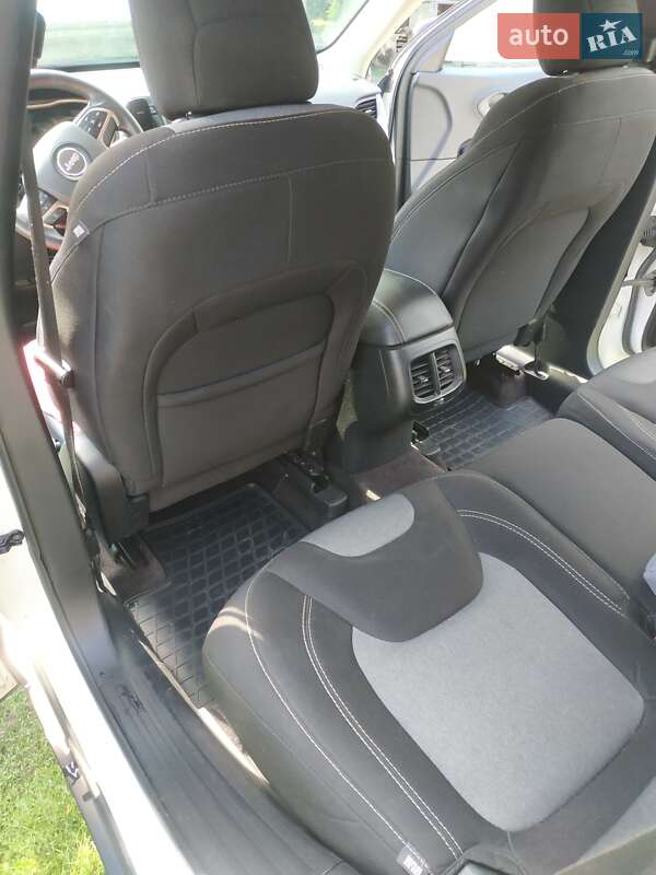 Позашляховик / Кросовер Jeep Cherokee 2016 в Львові