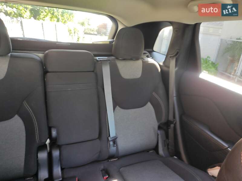 Позашляховик / Кросовер Jeep Cherokee 2016 в Львові