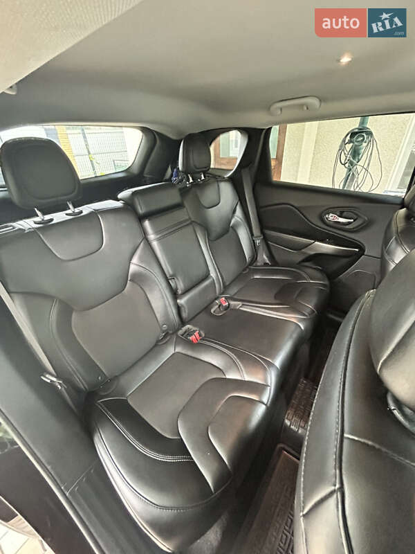 Внедорожник / Кроссовер Jeep Cherokee 2018 в Рени