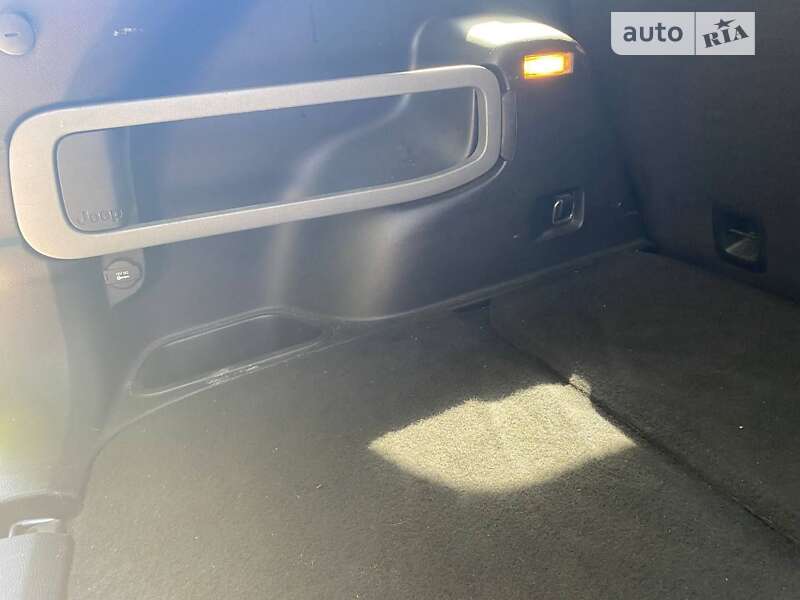 Внедорожник / Кроссовер Jeep Cherokee 2015 в Смеле фото 11 Внедорожник / Кроссовер Jeep Cherokee 2015 в Смеле