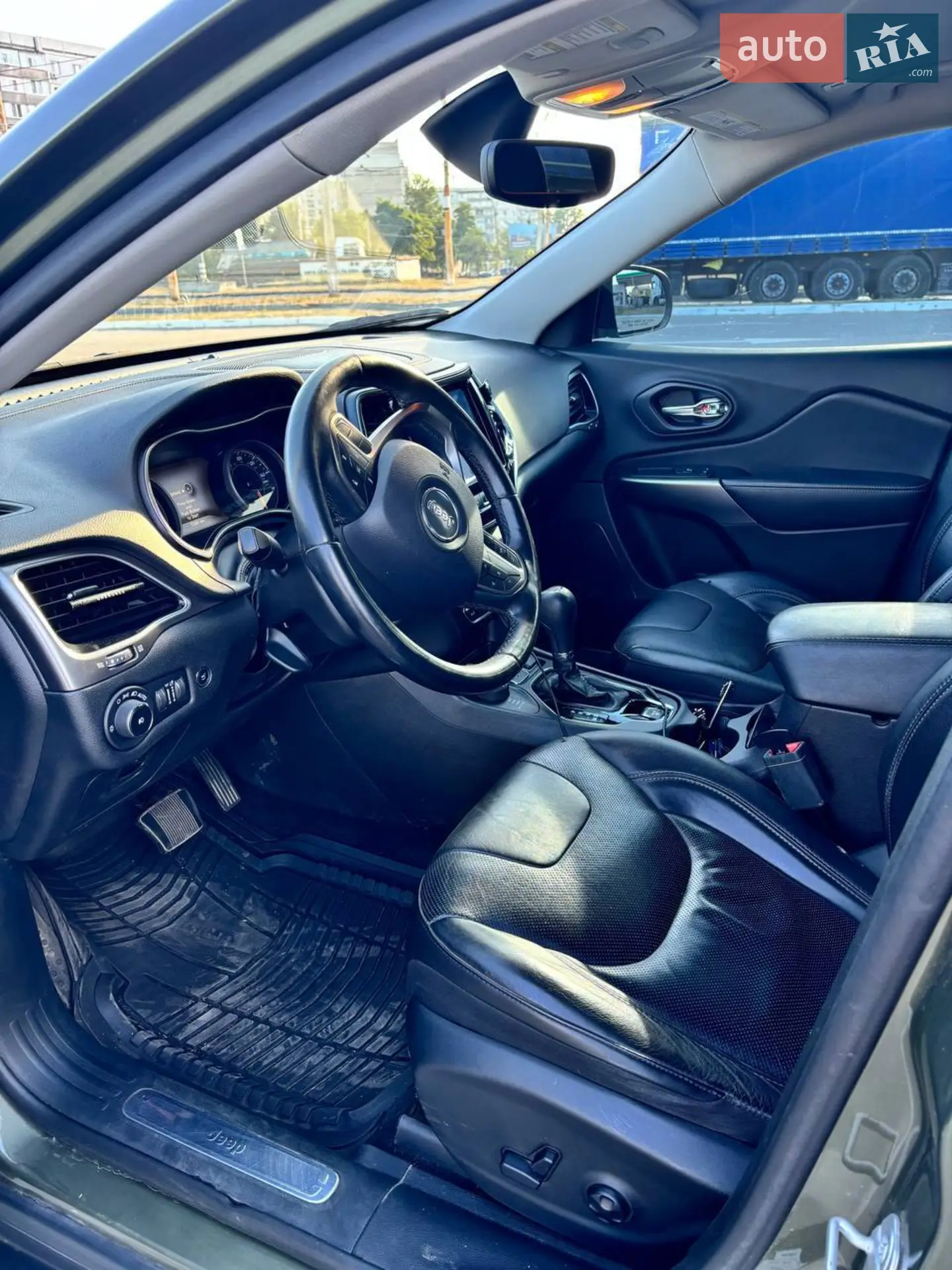 2018 Jeep Cherokee - мініатюра 8
