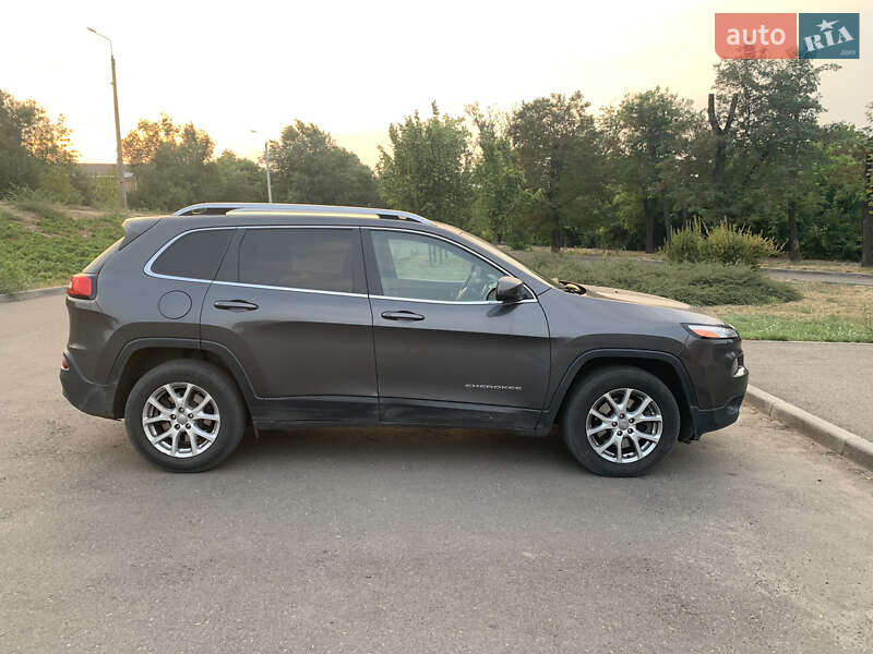 Позашляховик / Кросовер Jeep Cherokee 2016 в Кривому Розі