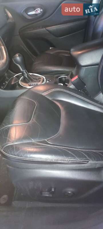 Позашляховик / Кросовер Jeep Cherokee 2014 в Чорноморську фото 16 Позашляховик / Кросовер Jeep Cherokee 2014 в Чорноморську