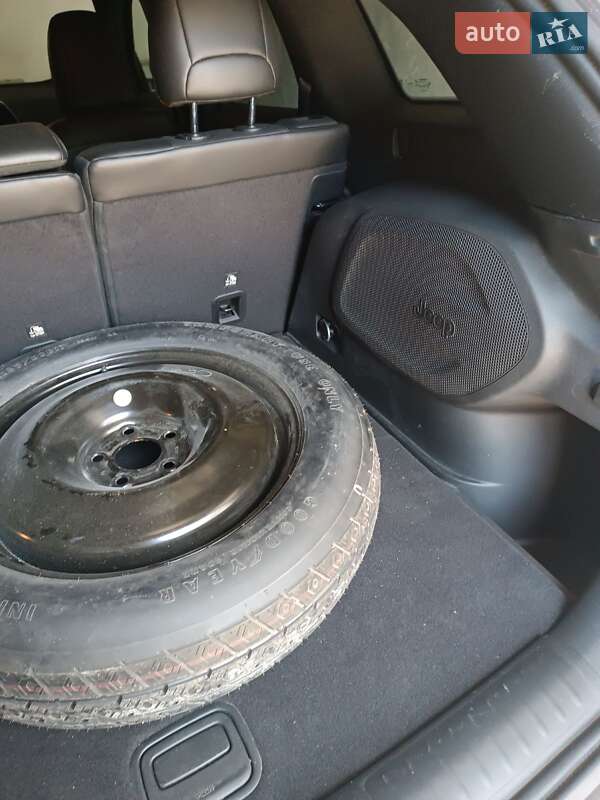 Позашляховик / Кросовер Jeep Cherokee 2018 в Запоріжжі