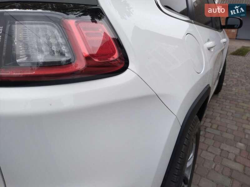 Позашляховик / Кросовер Jeep Cherokee 2019 в Ромнах фото 5 Позашляховик / Кросовер Jeep Cherokee 2019 в Ромнах