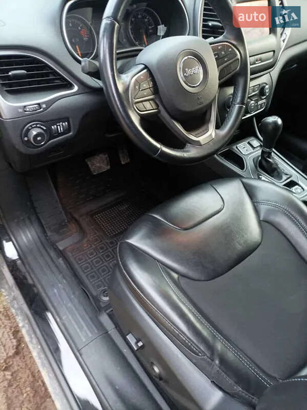 Позашляховик / Кросовер Jeep Cherokee 2018 в Львові