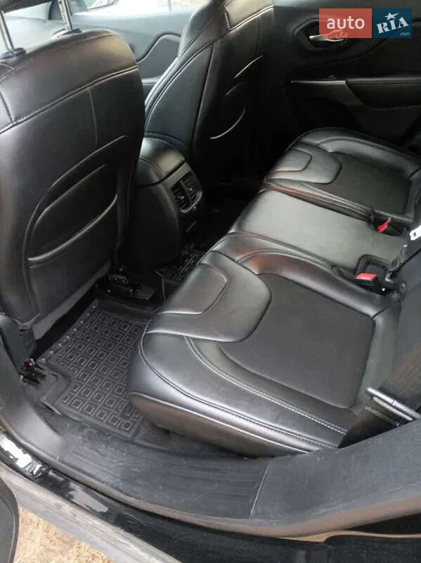 Позашляховик / Кросовер Jeep Cherokee 2018 в Львові