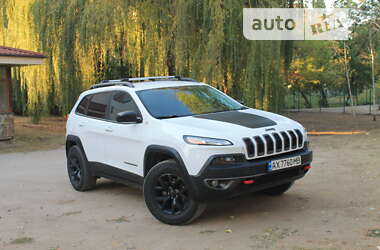 Внедорожник / Кроссовер Jeep Cherokee 2016 в Харькове