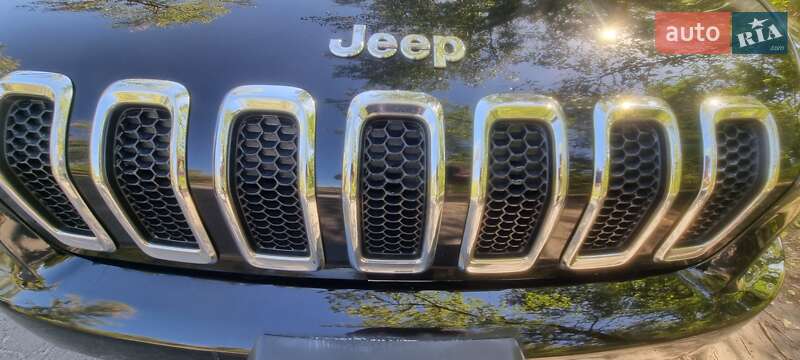 Внедорожник / Кроссовер Jeep Cherokee 2017 в Днепре