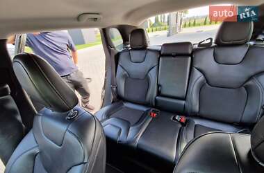 Позашляховик / Кросовер Jeep Cherokee 2019 в 