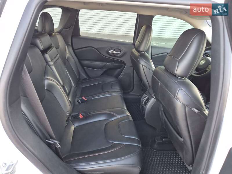 Позашляховик / Кросовер Jeep Cherokee 2018 в Полтаві