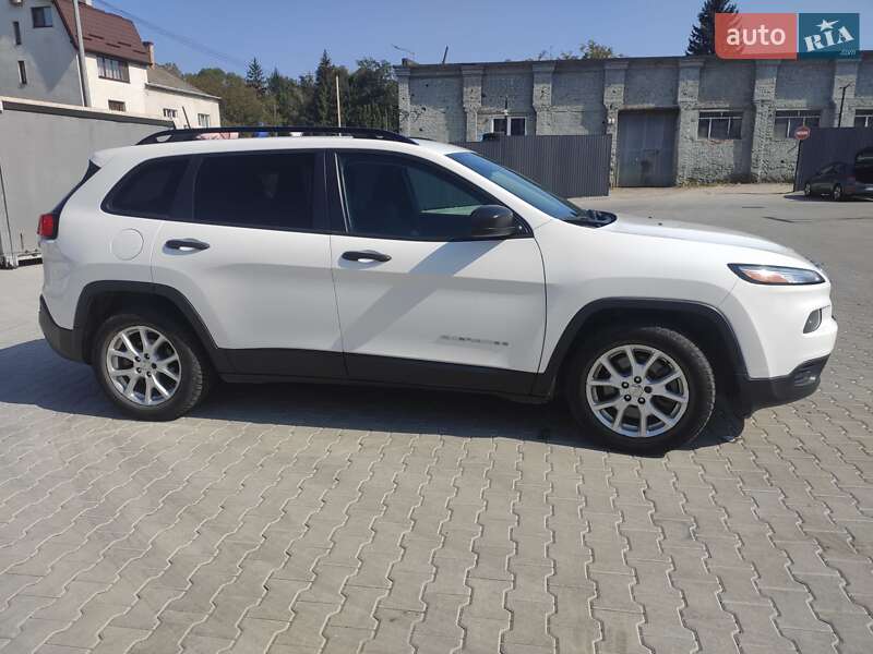 Позашляховик / Кросовер Jeep Cherokee 2016 в Львові