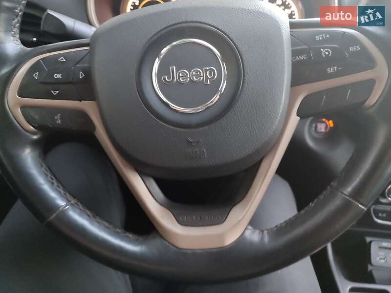 Позашляховик / Кросовер Jeep Cherokee 2014 в Дніпрі