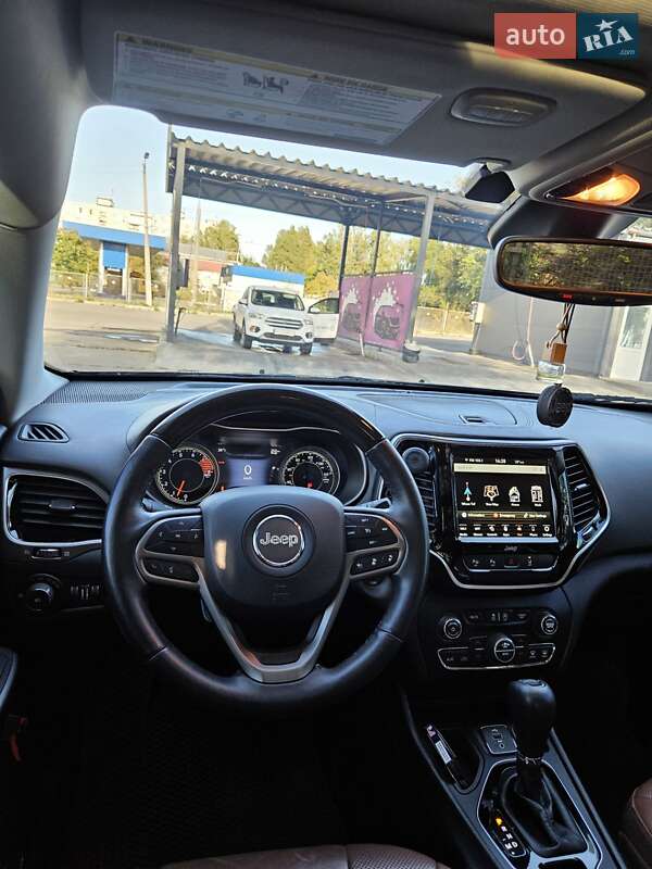 Внедорожник / Кроссовер Jeep Cherokee 2018 в Запорожье