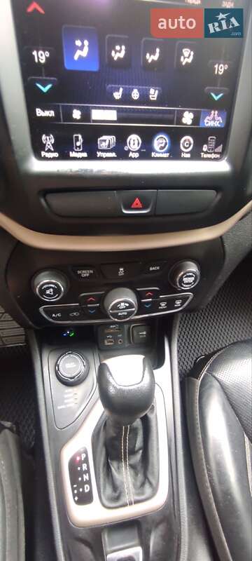 Внедорожник / Кроссовер Jeep Cherokee 2015 в Каменец-Подольском фото 8 Внедорожник / Кроссовер Jeep Cherokee 2015 в Каменец-Подольском