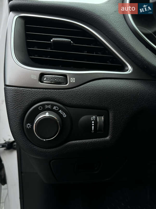 Внедорожник / Кроссовер Jeep Cherokee 2020 в Ровно