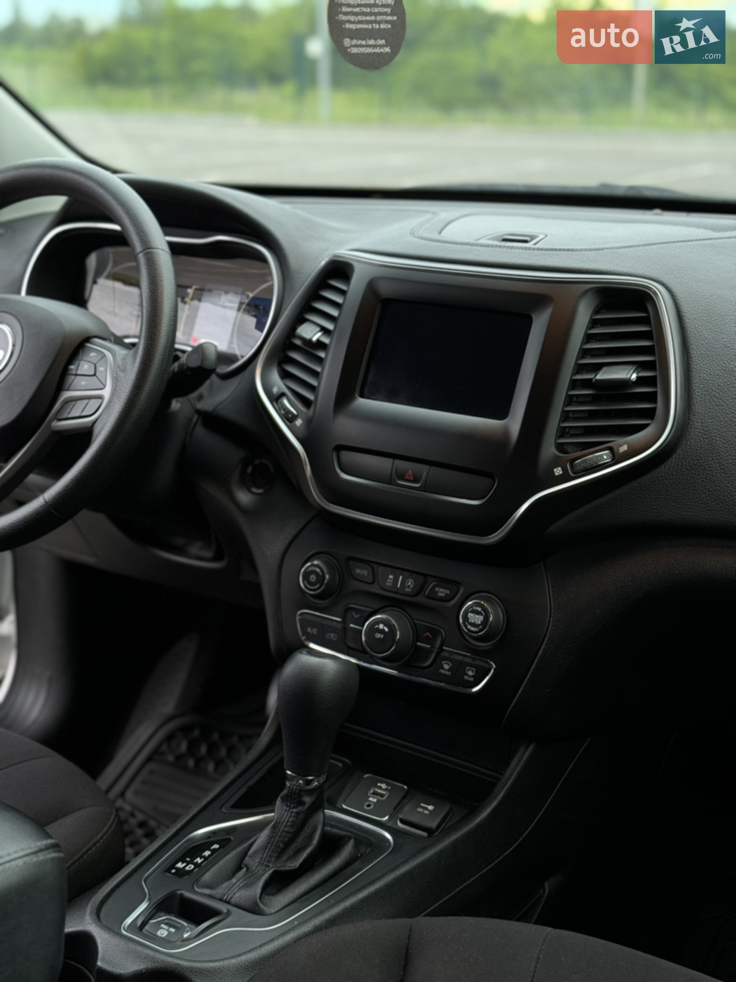 2020 Jeep Cherokee - мініатюра 28