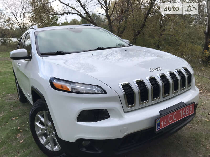 Внедорожник / Кроссовер Jeep Cherokee 2015 в Киеве