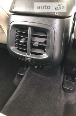 Внедорожник / Кроссовер Jeep Cherokee 2015 в 