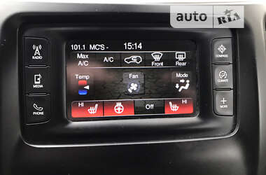 Внедорожник / Кроссовер Jeep Cherokee 2015 в 