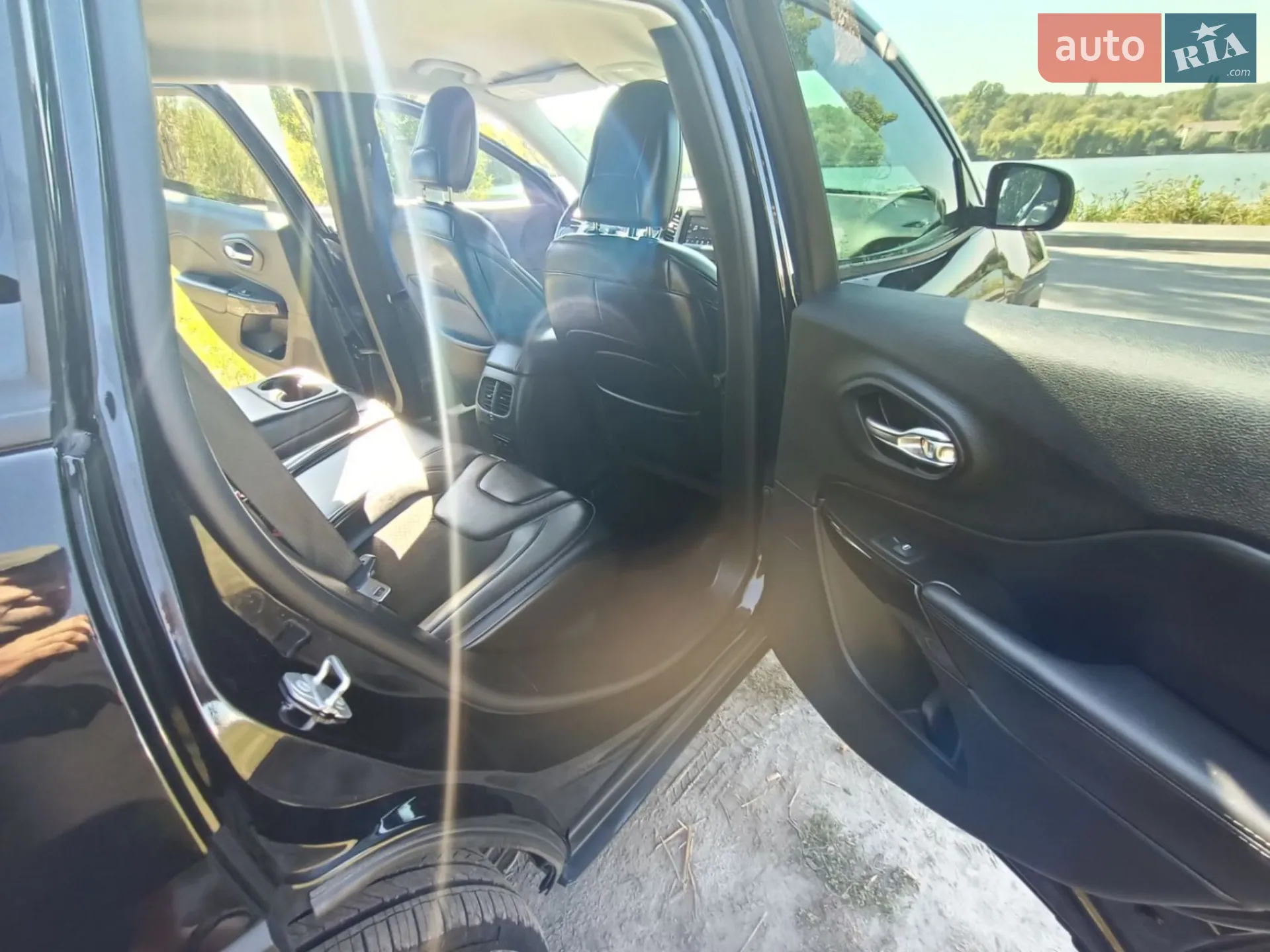 2019 Jeep Cherokee - мініатюра 15
