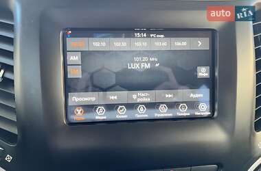 Позашляховик / Кросовер Jeep Cherokee 2020 в 