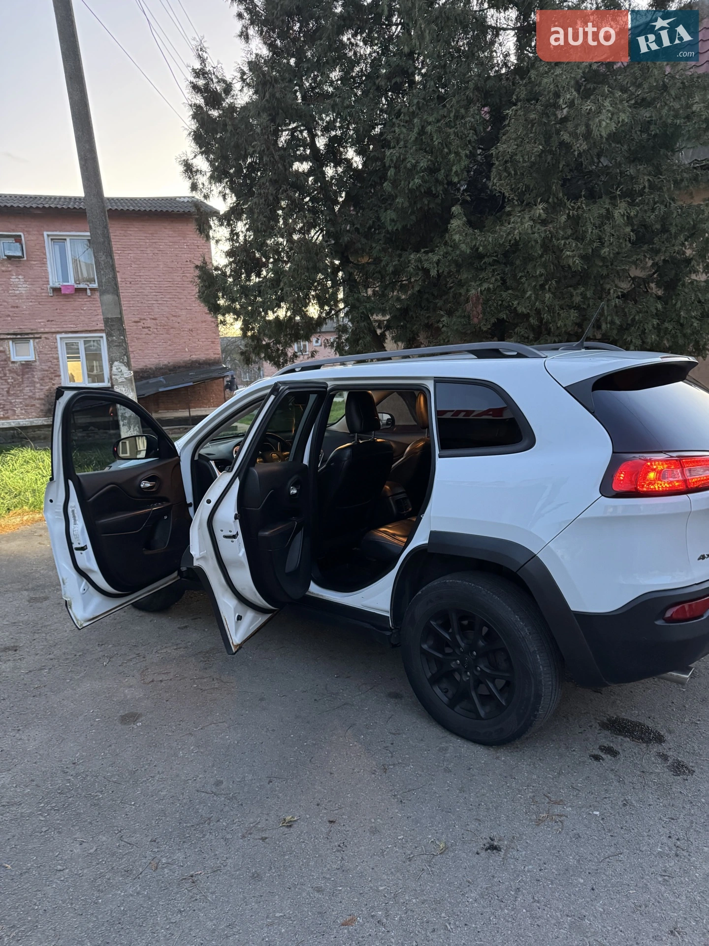 2014 Jeep Cherokee - мініатюра 15