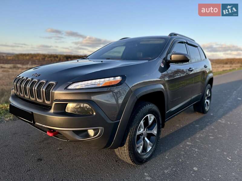 Внедорожник / Кроссовер Jeep Cherokee 2014 в Мукачево