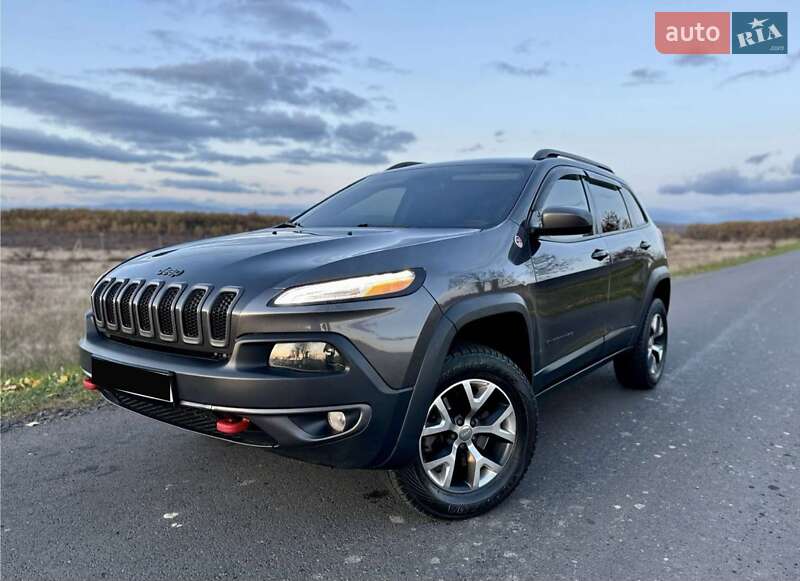Внедорожник / Кроссовер Jeep Cherokee 2014 в Мукачево
