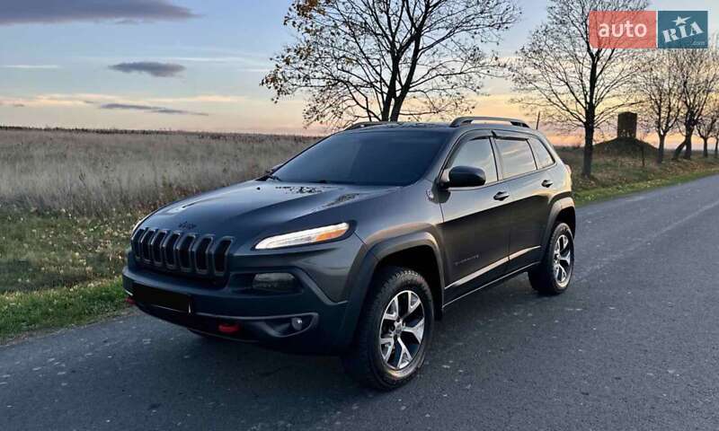 Внедорожник / Кроссовер Jeep Cherokee 2014 в Мукачево