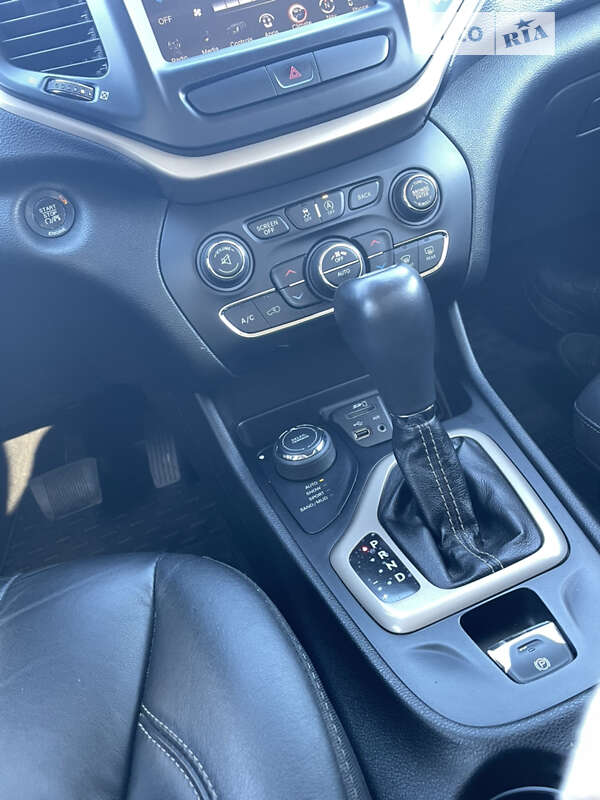 Внедорожник / Кроссовер Jeep Cherokee 2015 в Киеве фото 20 Внедорожник / Кроссовер Jeep Cherokee 2015 в Киеве