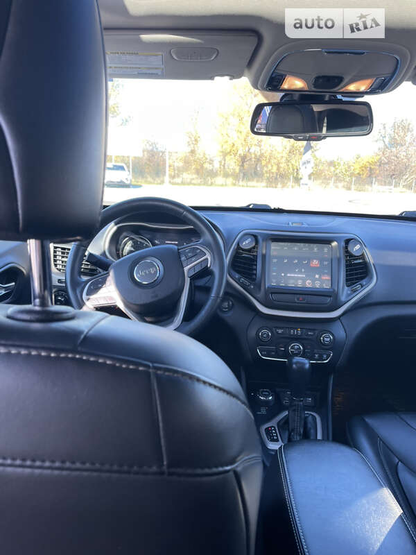 Внедорожник / Кроссовер Jeep Cherokee 2015 в Киеве фото 21 Внедорожник / Кроссовер Jeep Cherokee 2015 в Киеве
