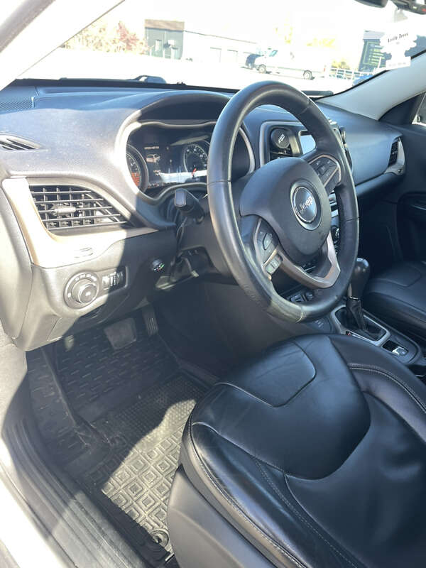 Внедорожник / Кроссовер Jeep Cherokee 2015 в Киеве фото 23 Внедорожник / Кроссовер Jeep Cherokee 2015 в Киеве