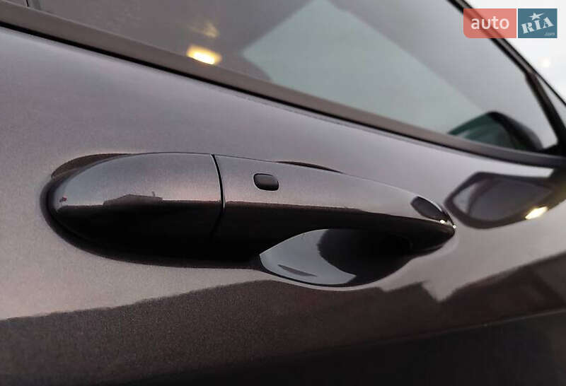 Позашляховик / Кросовер Jeep Cherokee 2019 в Києві