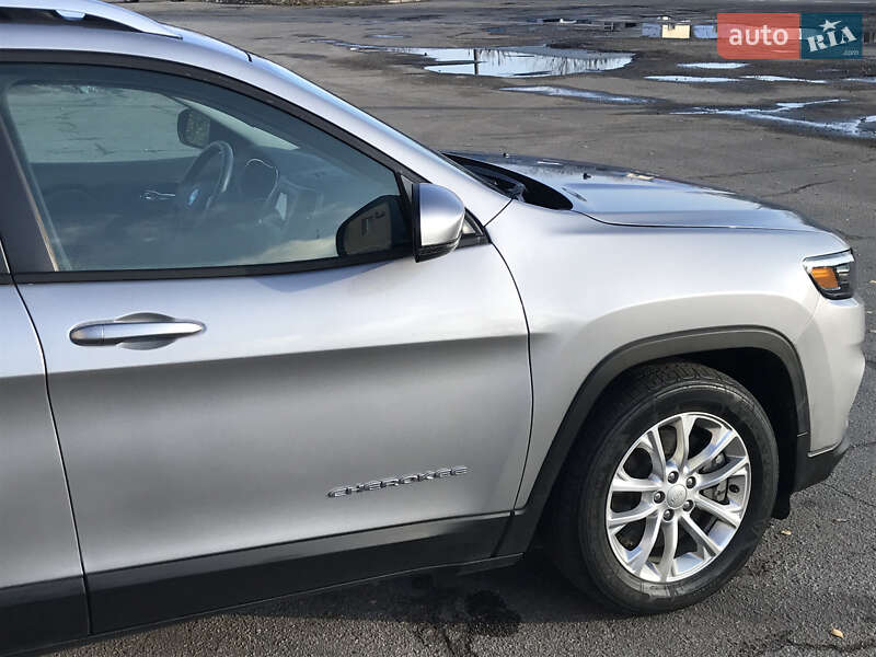 Позашляховик / Кросовер Jeep Cherokee 2019 в Києві